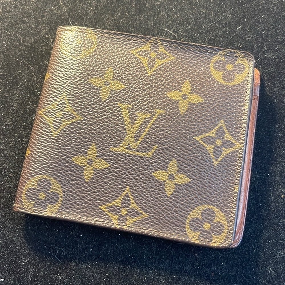 Louis Vuitton Authentic Vintage Monogram Bi Fold Wallet. MA165 - Picture 2 of 14